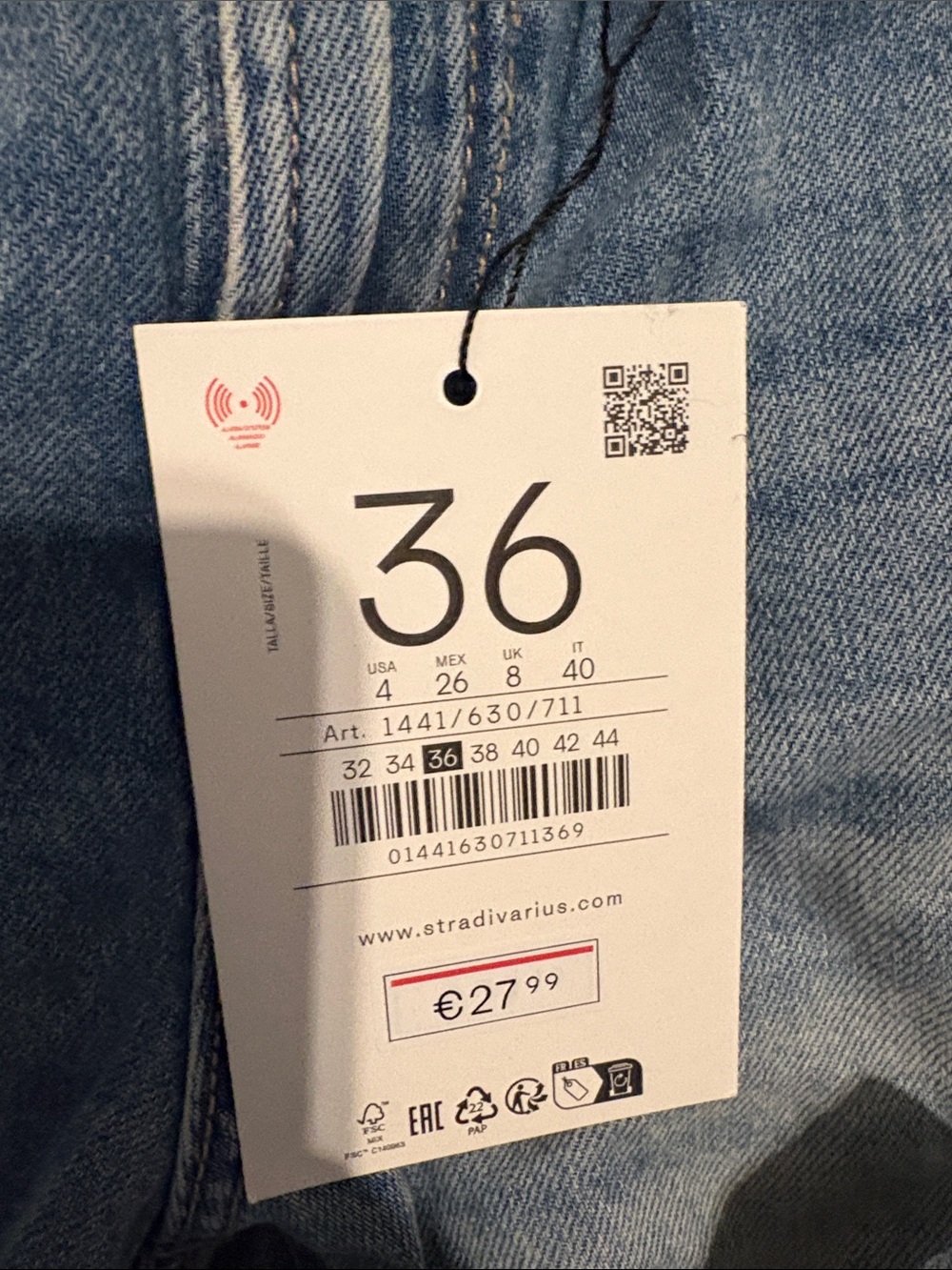 Stradivarius D91 low wide leg jeans in light blue - Picture 5 of 5